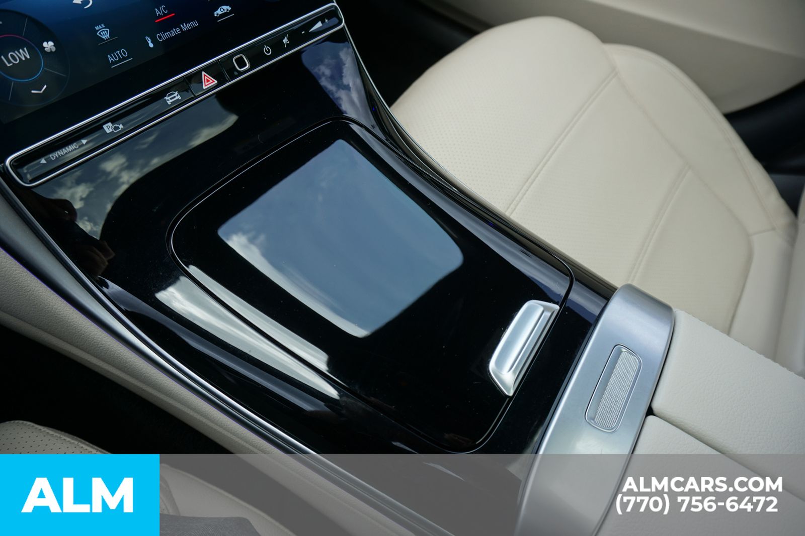 Used 2023  Mercedes-Benz C 300 image 45