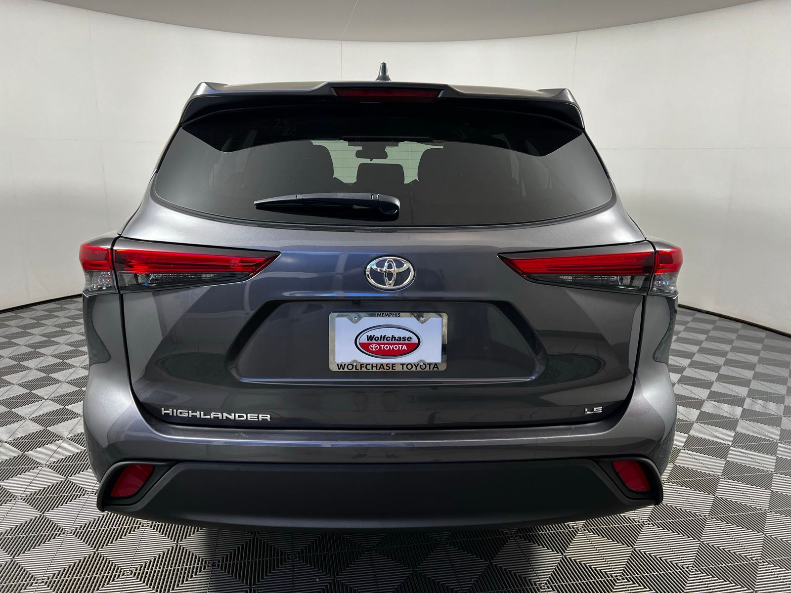 2023 Toyota Highlander LE 6