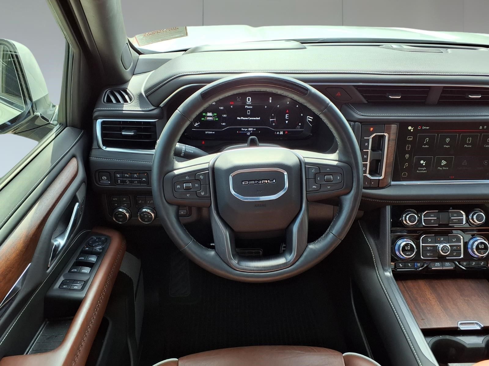 2024 GMC Yukon XL Denali Ultimate White at River Oaks CDJR