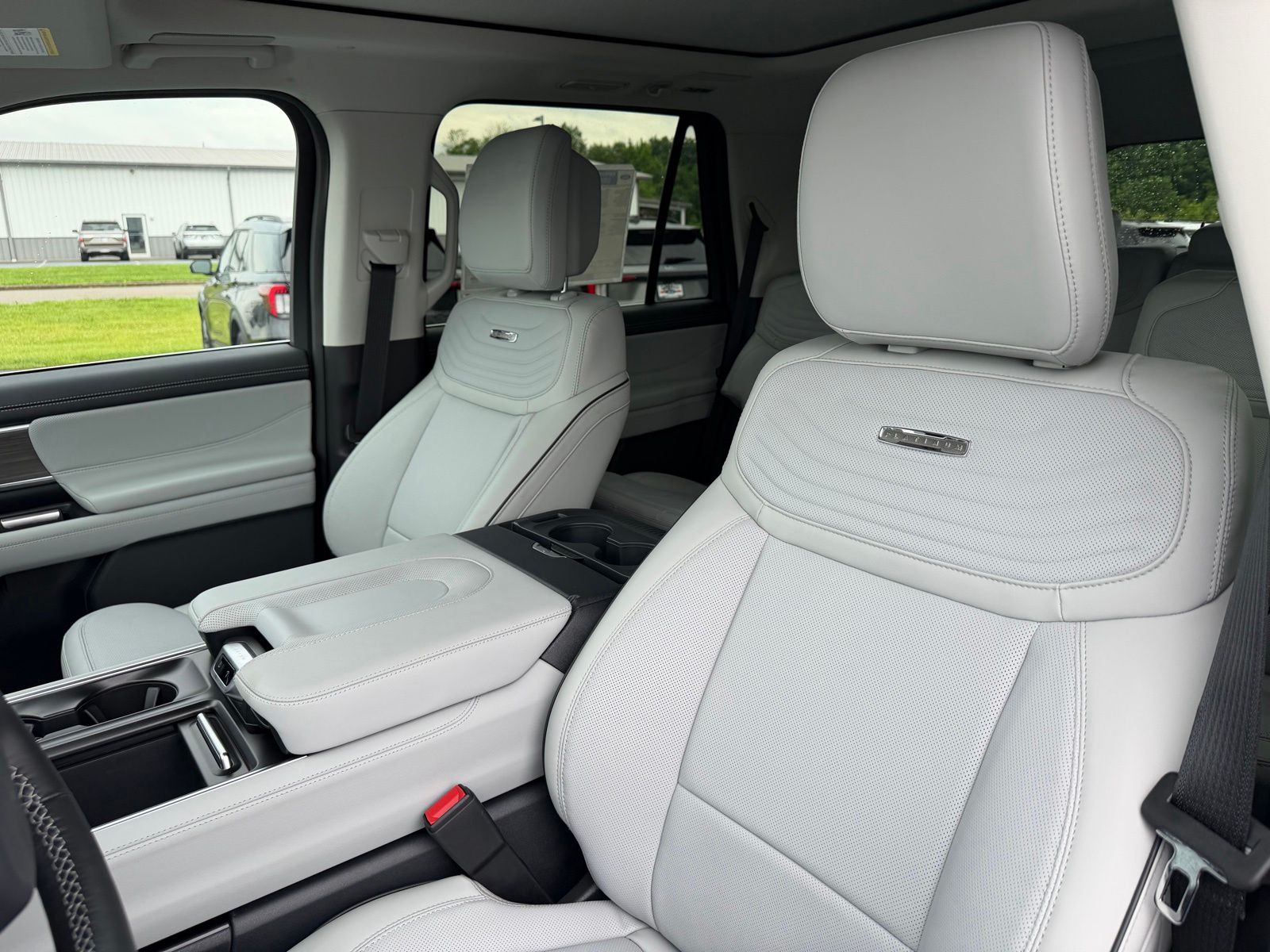 2026 Ford Expedition image 12