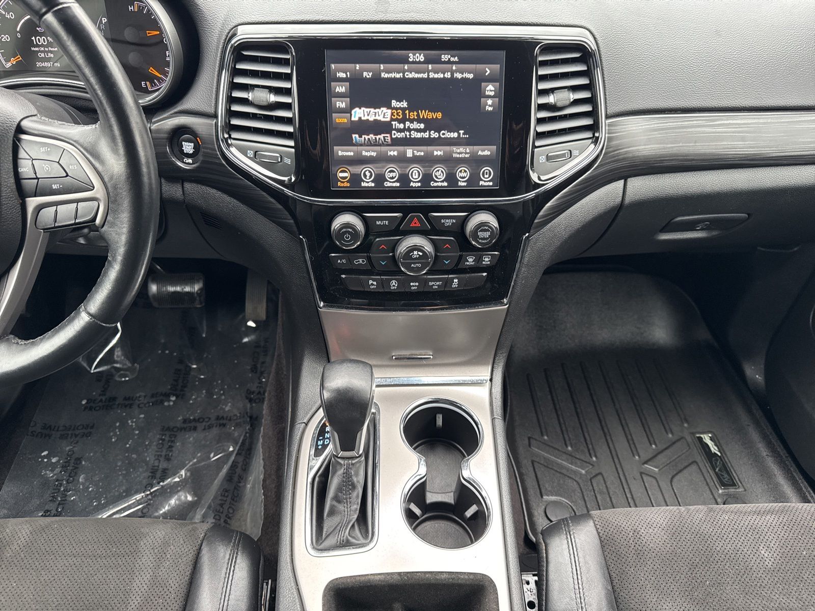 Used 2019 Velvet Red Pearlcoat Jeep Altitude image 24