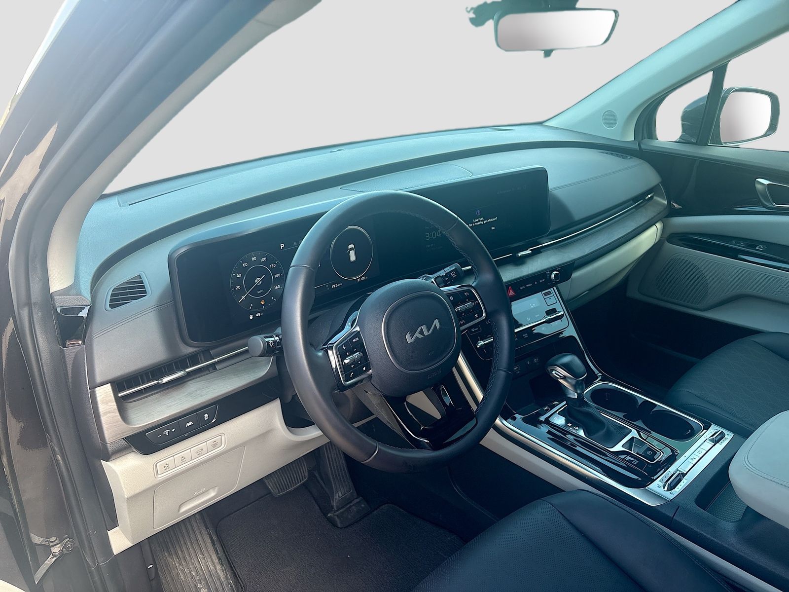 Used 2024 Gray Kia SX image 9