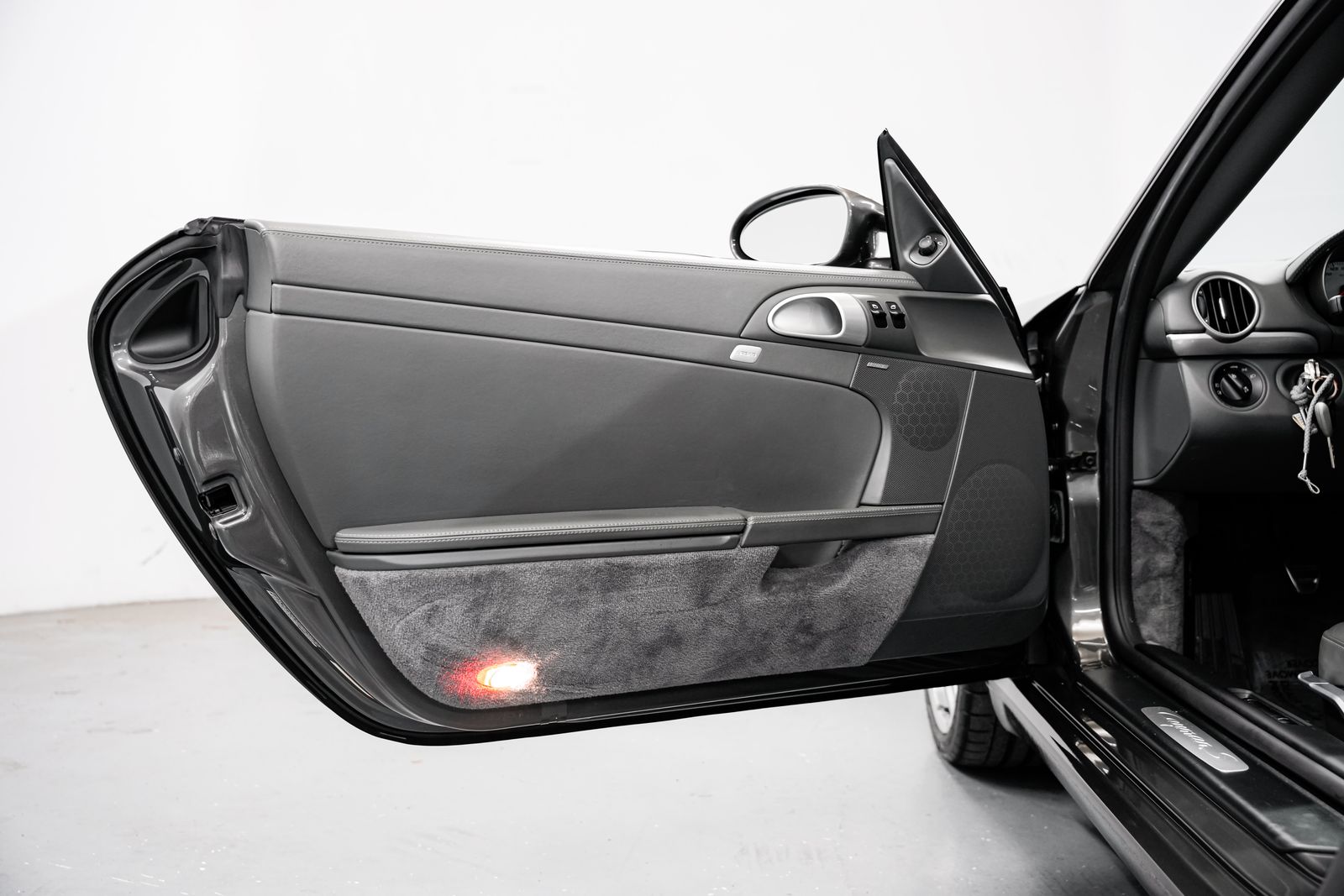 2006 Porsche Cayman S — photo 19