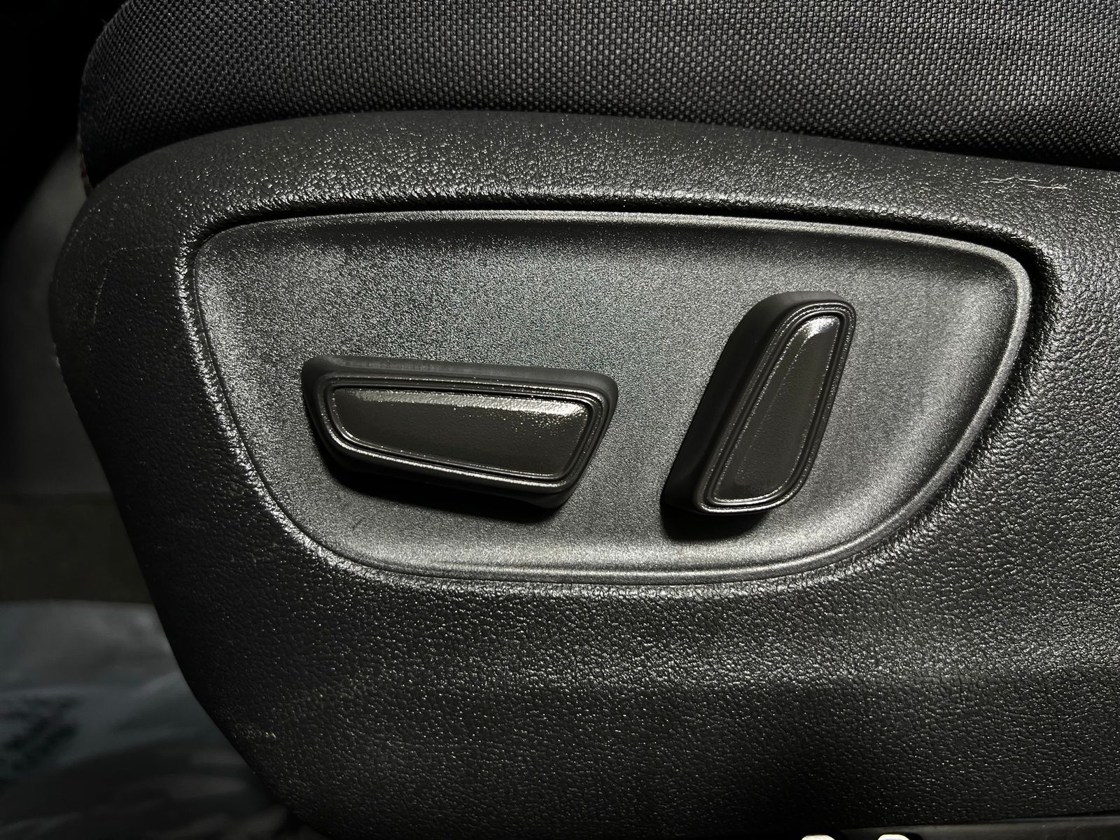 Thumbnail: 2023 Toyota Highlander - 14