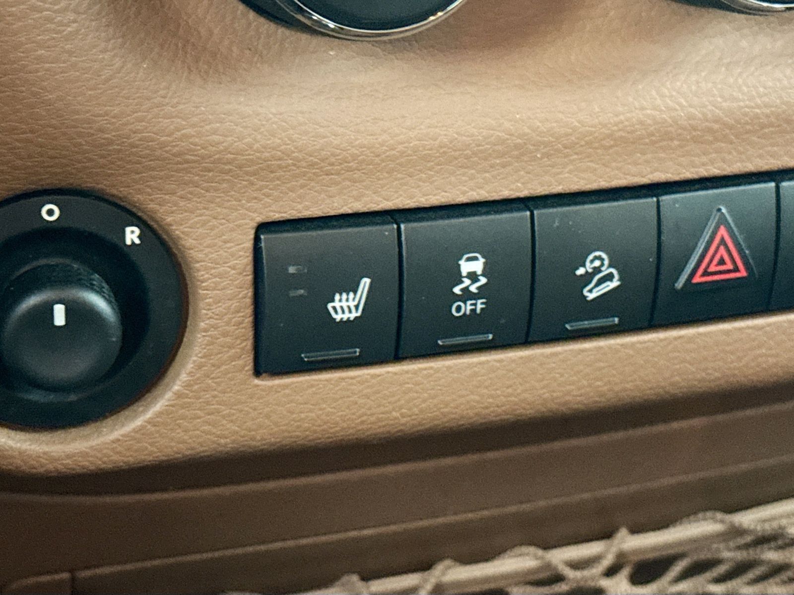 Used 2013 Beige Jeep Unlimited Sahara image 21