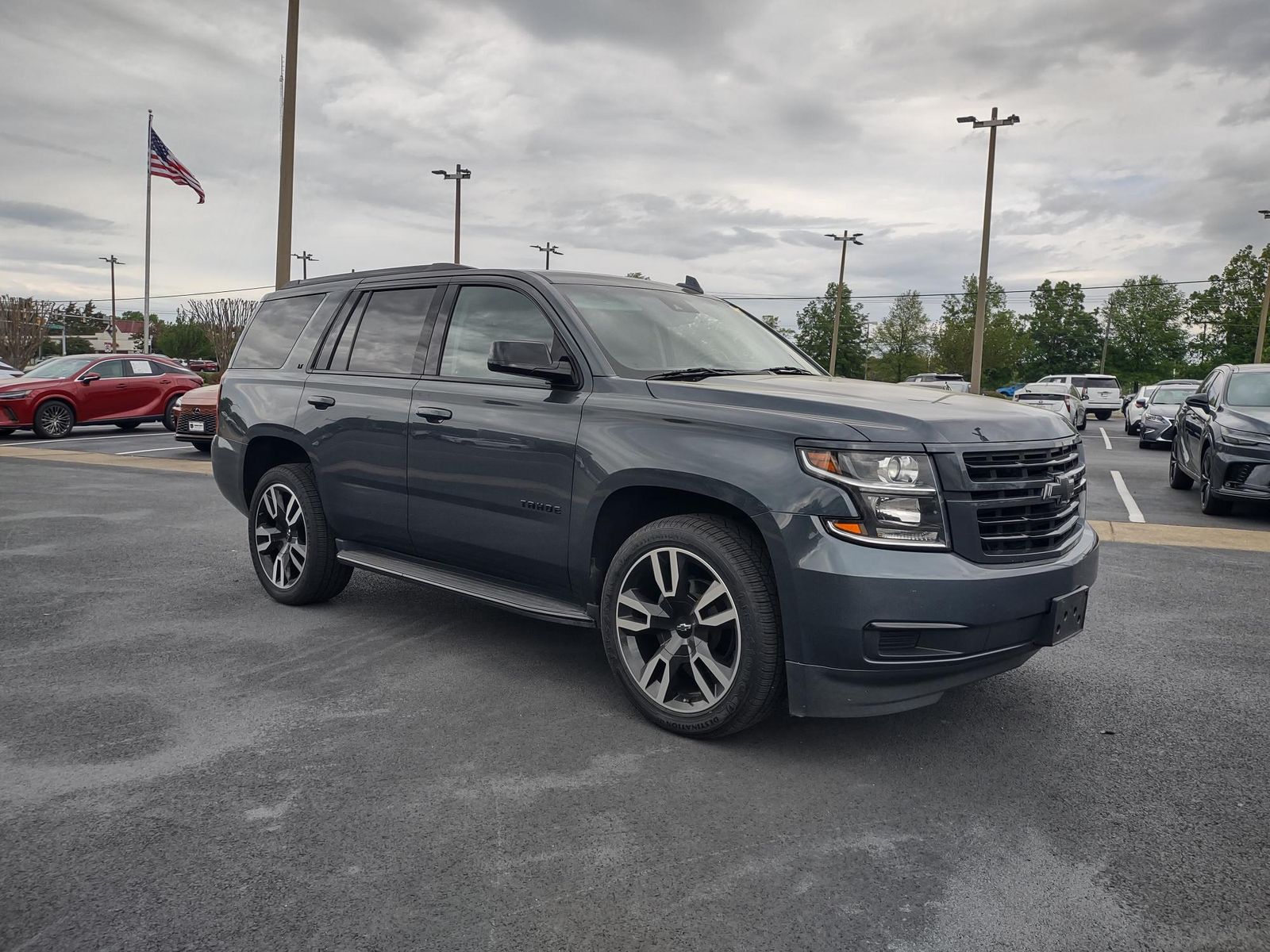 Shadow Gray Metallic 2019 Chevrolet Tahoe LT 4WD SUV / Crossover Four-Wheel Drive 6-Speed Automatic Overdrive