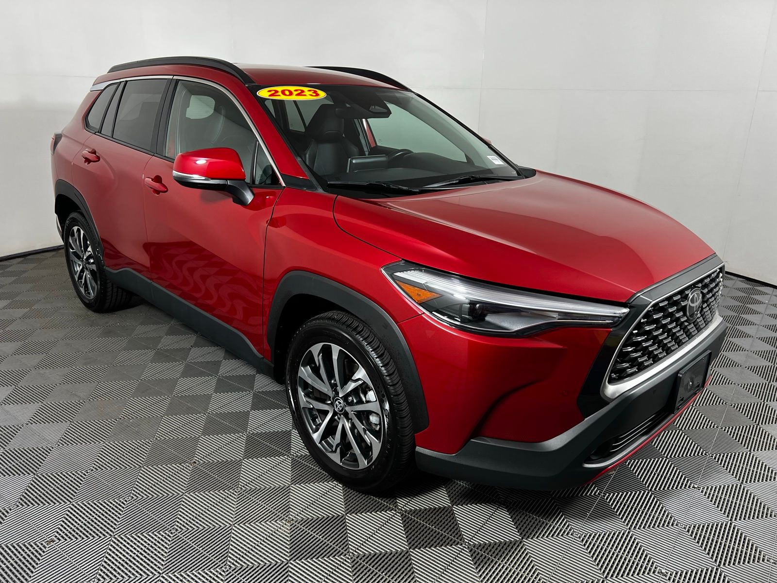 2023 Toyota Corolla Cross XLE 3