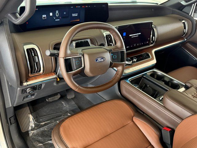 New 2027 Star White Metallic Tri-Coat Ford King Ranch image 25