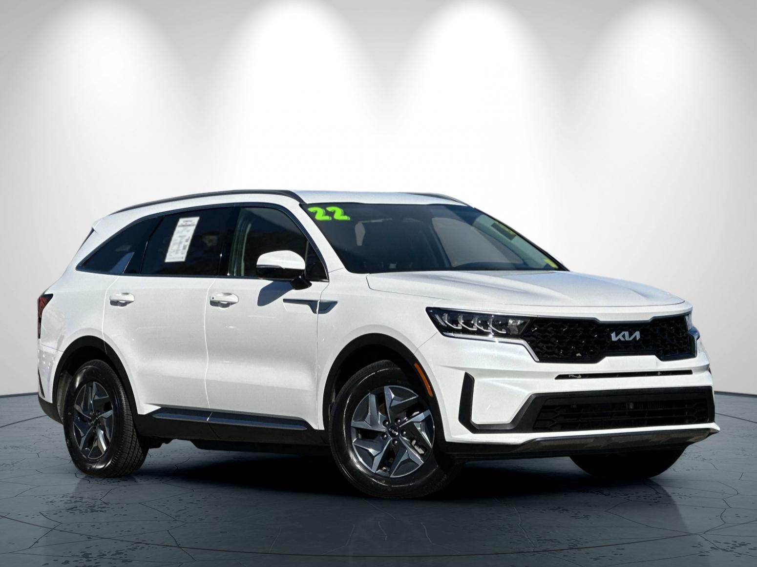 View vehicle photo 2