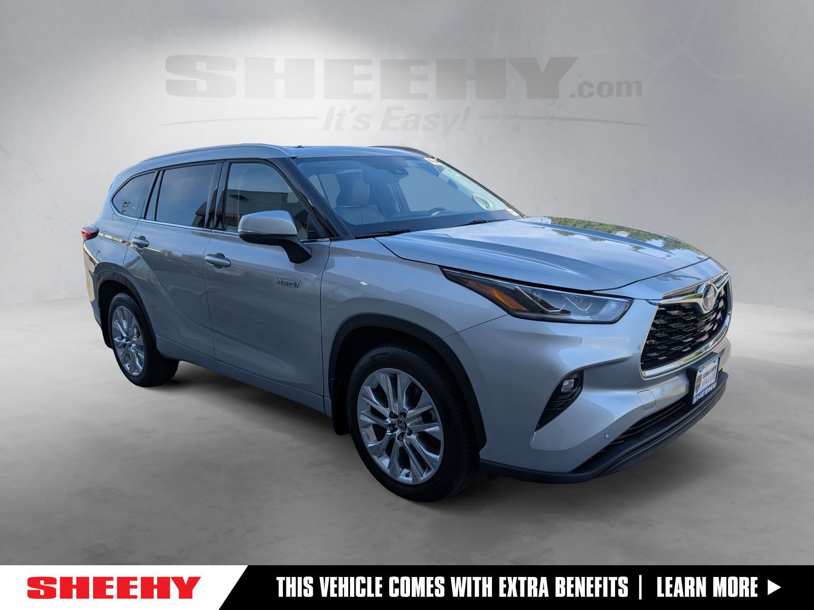 Celestial Silver Metallic 2021 Toyota Highlander Hybrid SUV / Crossover All-Wheel Drive Continuously Variable Transmission