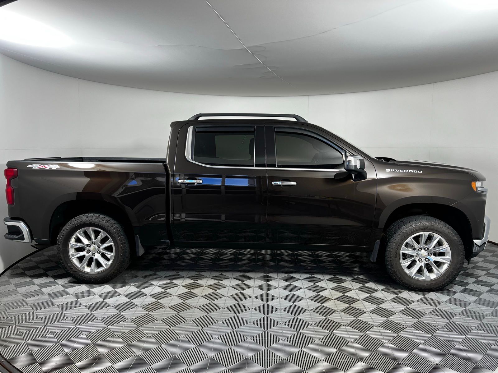 Thumbnail: 2019 Chevrolet Silverado 1500 - 4