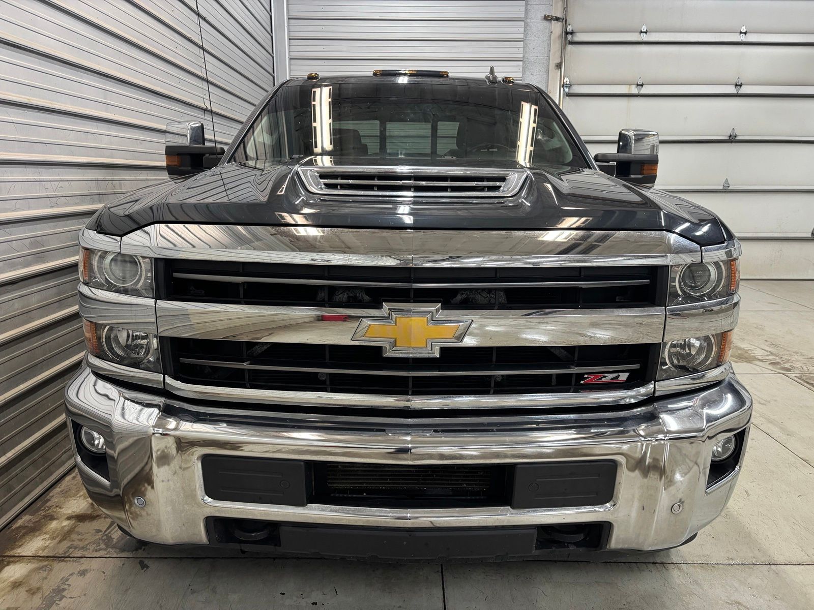 Photo 2 of 2019 Chevrolet Silverado 3500HD LTZ