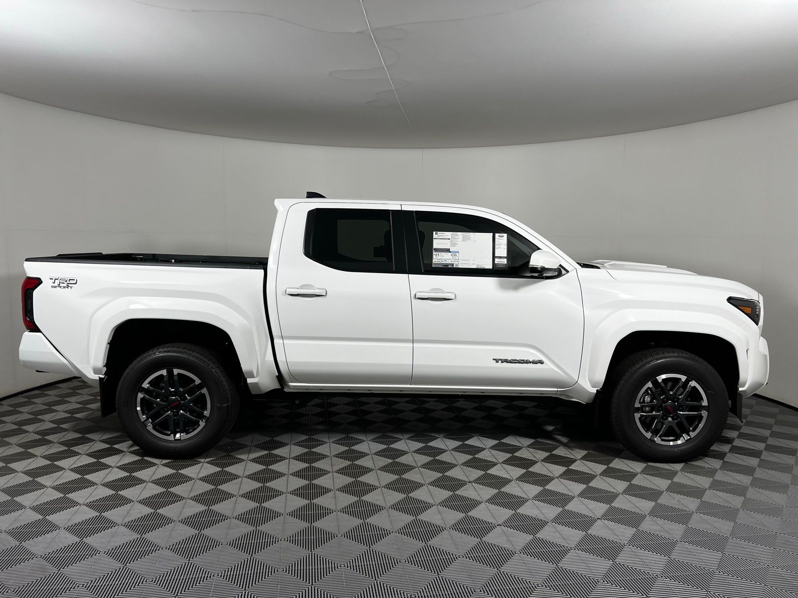 Thumbnail: 2025 Toyota Tacoma - 4