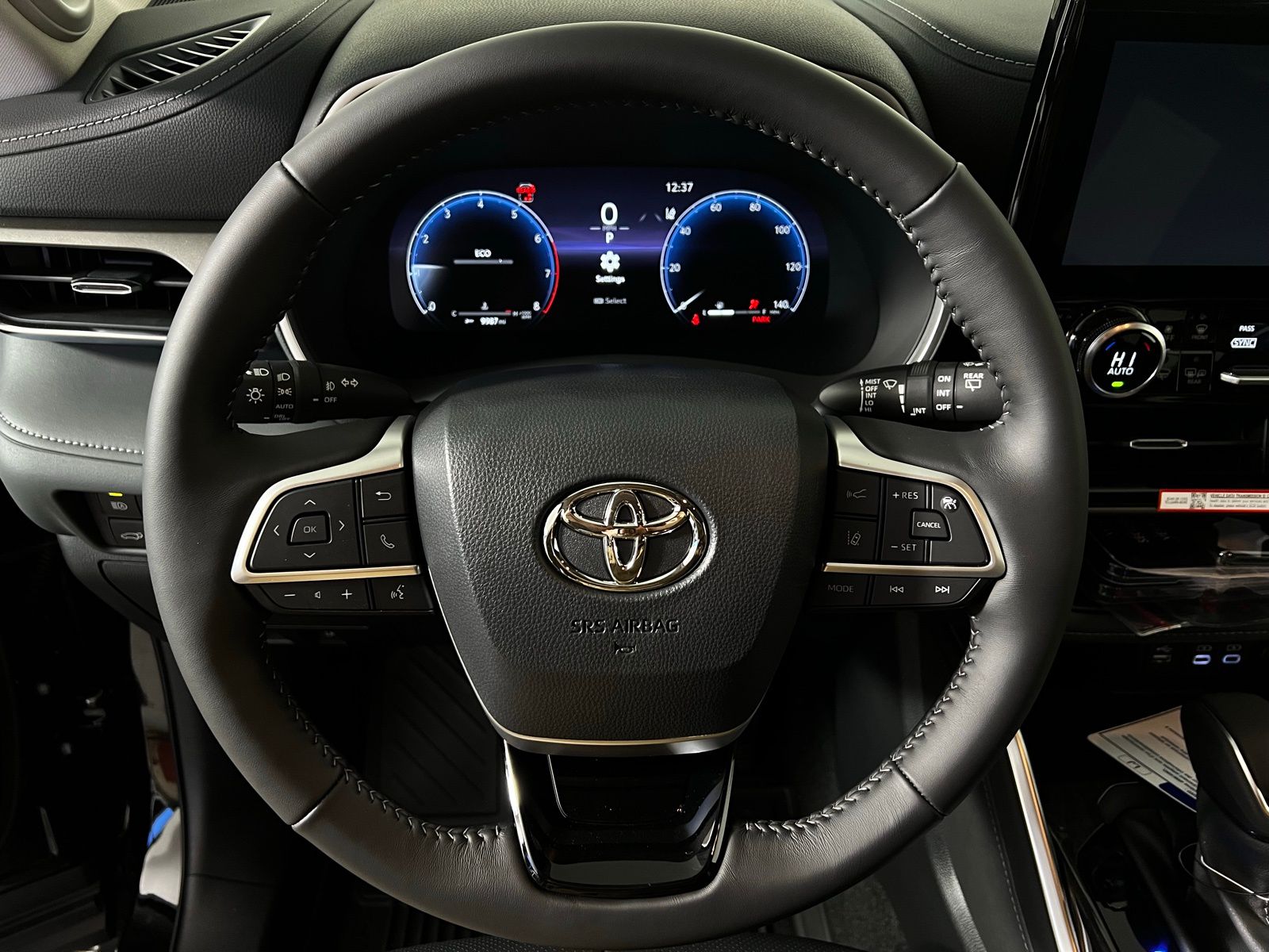 Thumbnail: 2026 Toyota Highlander - 9