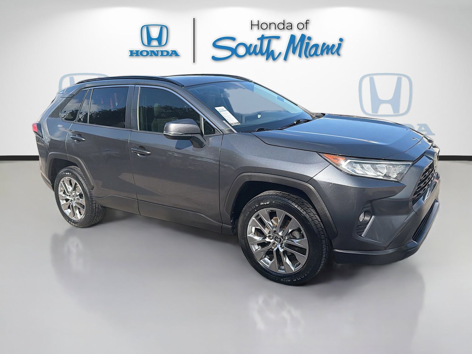 Magnetic Gray Metallic 2019 Toyota RAV4 SUV / Crossover Front-Wheel Drive Automatic