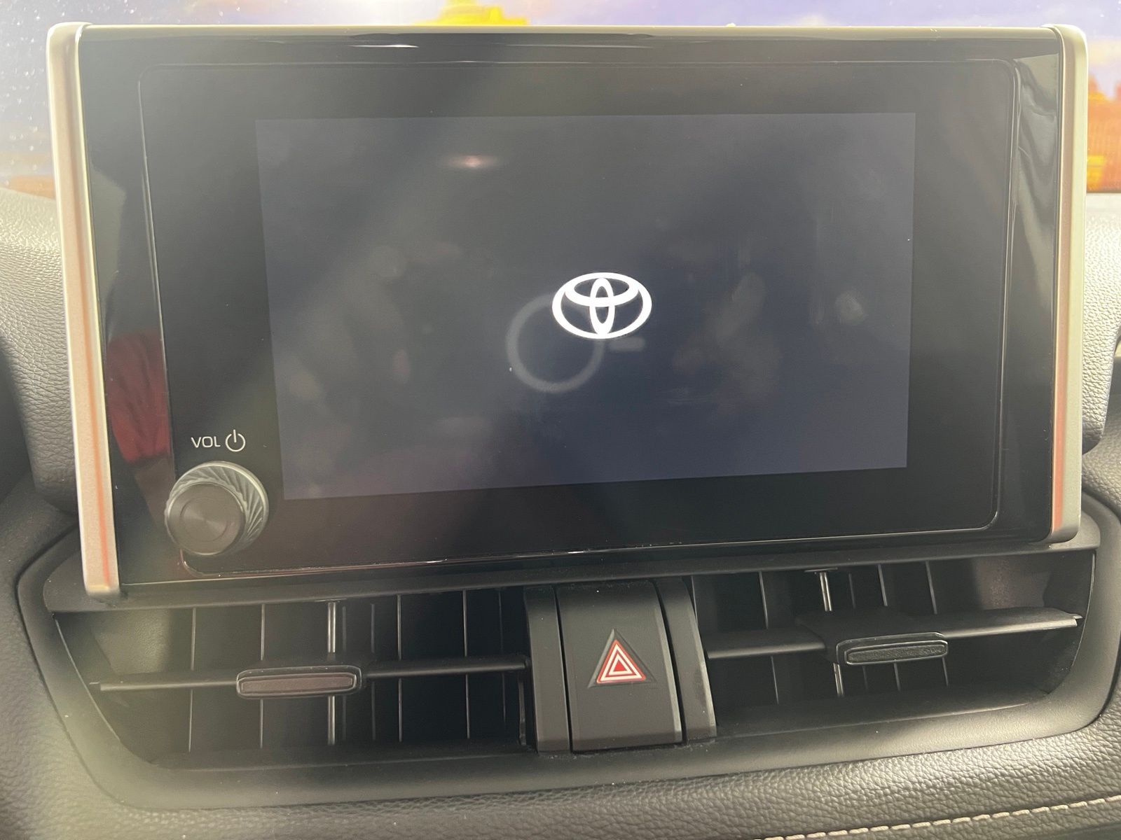 Thumbnail: 2025 Toyota RAV4 - 17