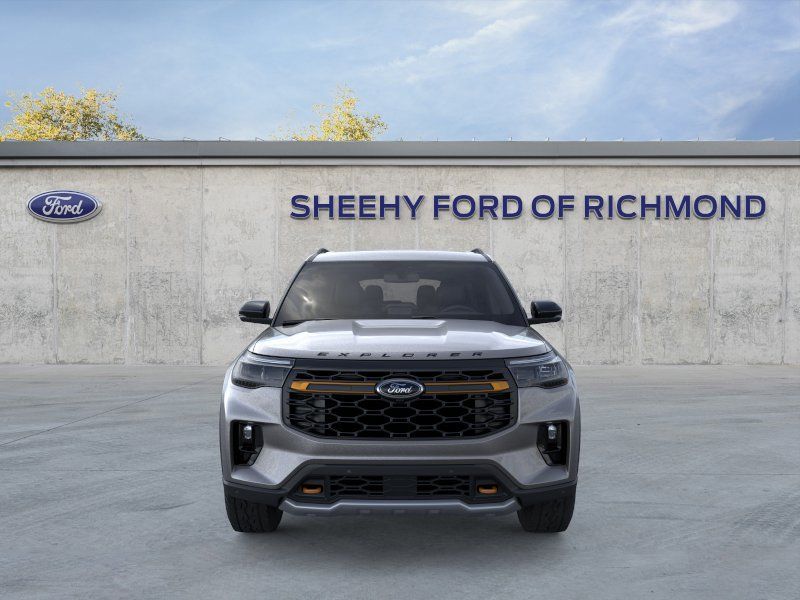 New 2026 Carbonized Gray Metallic Ford Tremor image 7