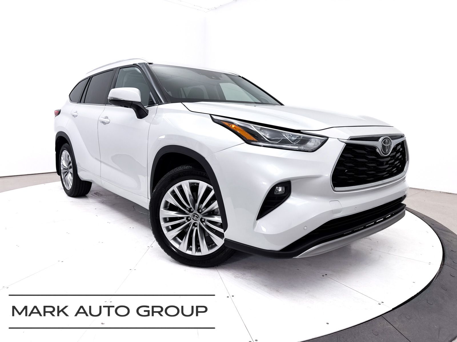 2022 Toyota Highlander Platinum