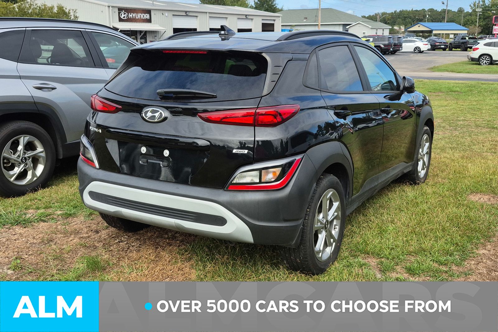 2022 Hyundai Kona SEL photo 2