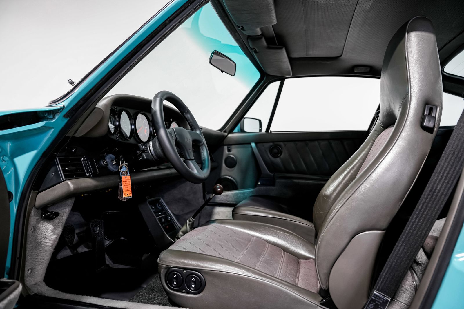 1988 Porsche 911 Carrera — photo 23