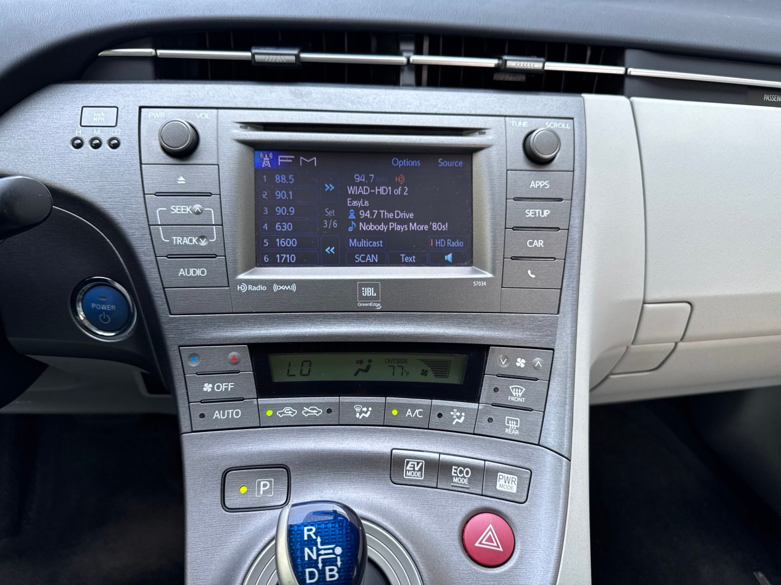 Used 2015 Winter Gray Metallic Toyota Four image 18