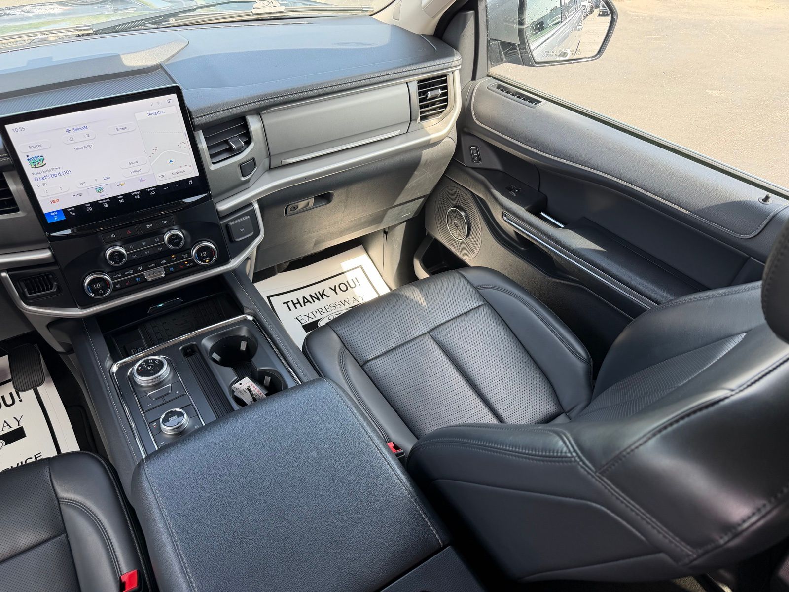 2024 Ford Expedition image 19