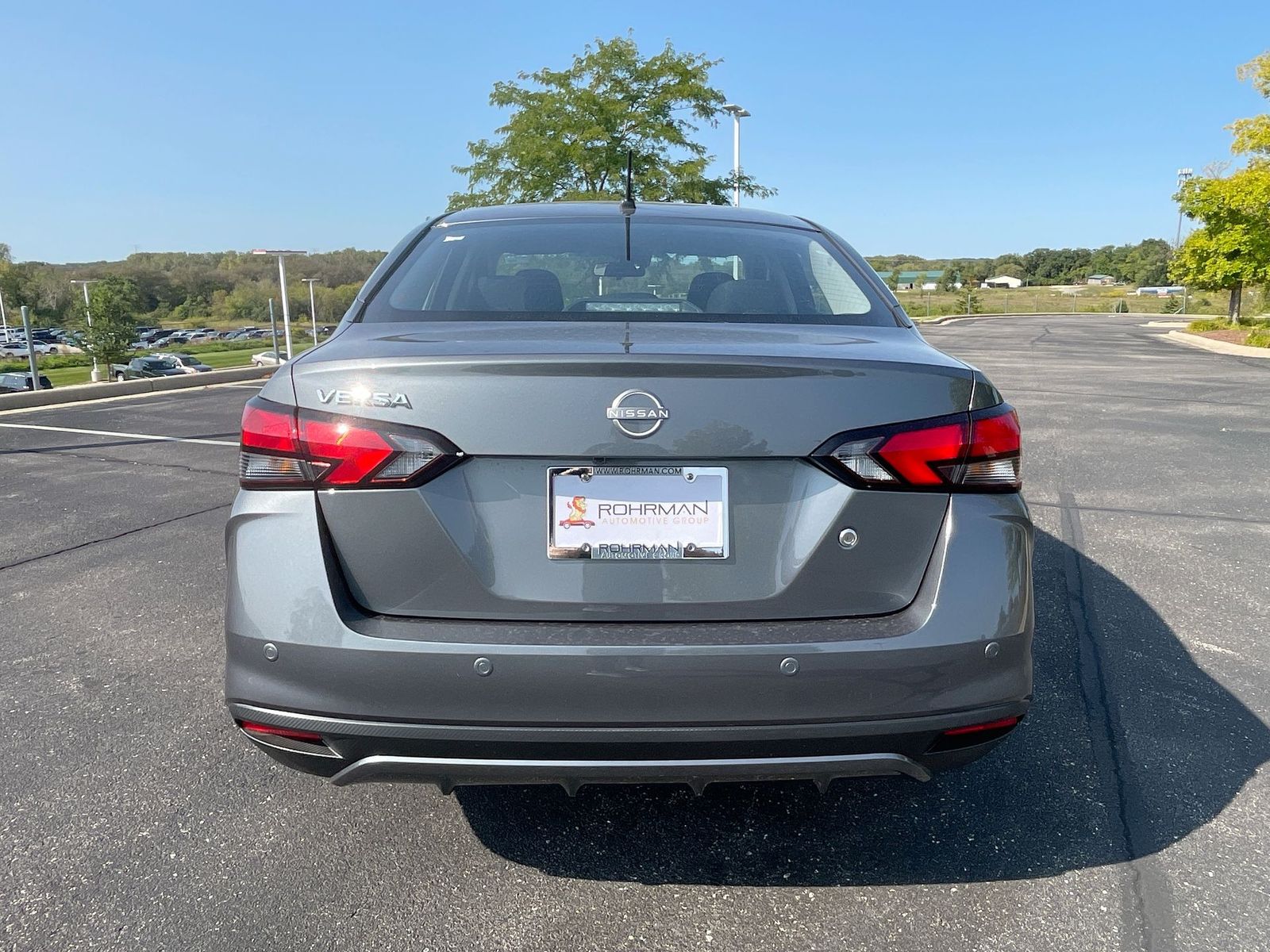 2024 Nissan Versa 1.6 S 33