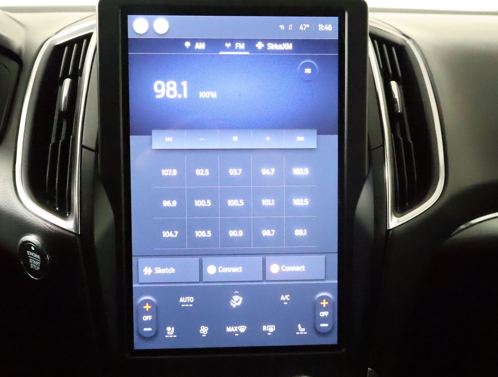 2022 Ford Edge Titanium photo