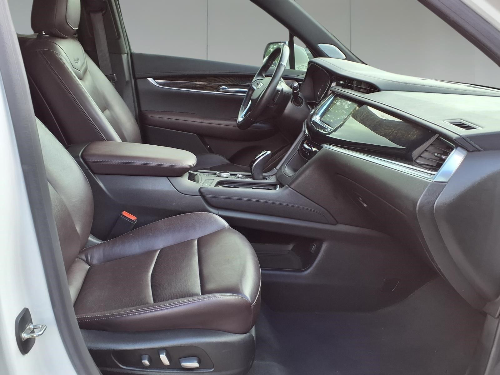 2021 Cadillac XT6 Premium Luxury White at Bayway Cadillac Southwest
