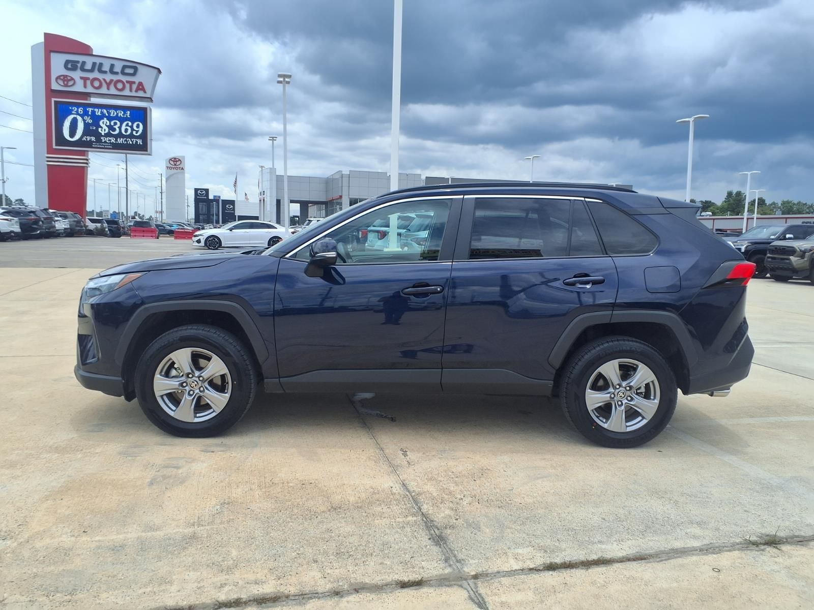 2025 Toyota RAV4 XLE - 7