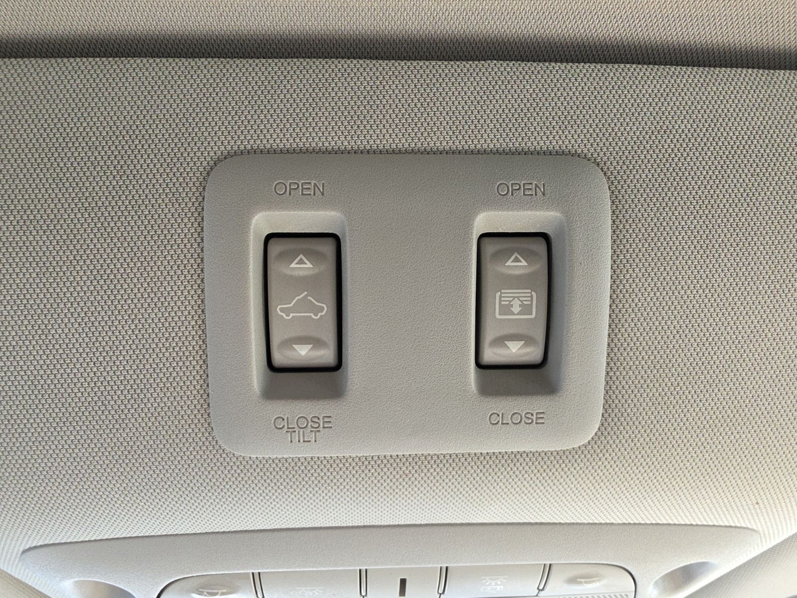 Used 2022 Brown Nissan Platinum image 40
