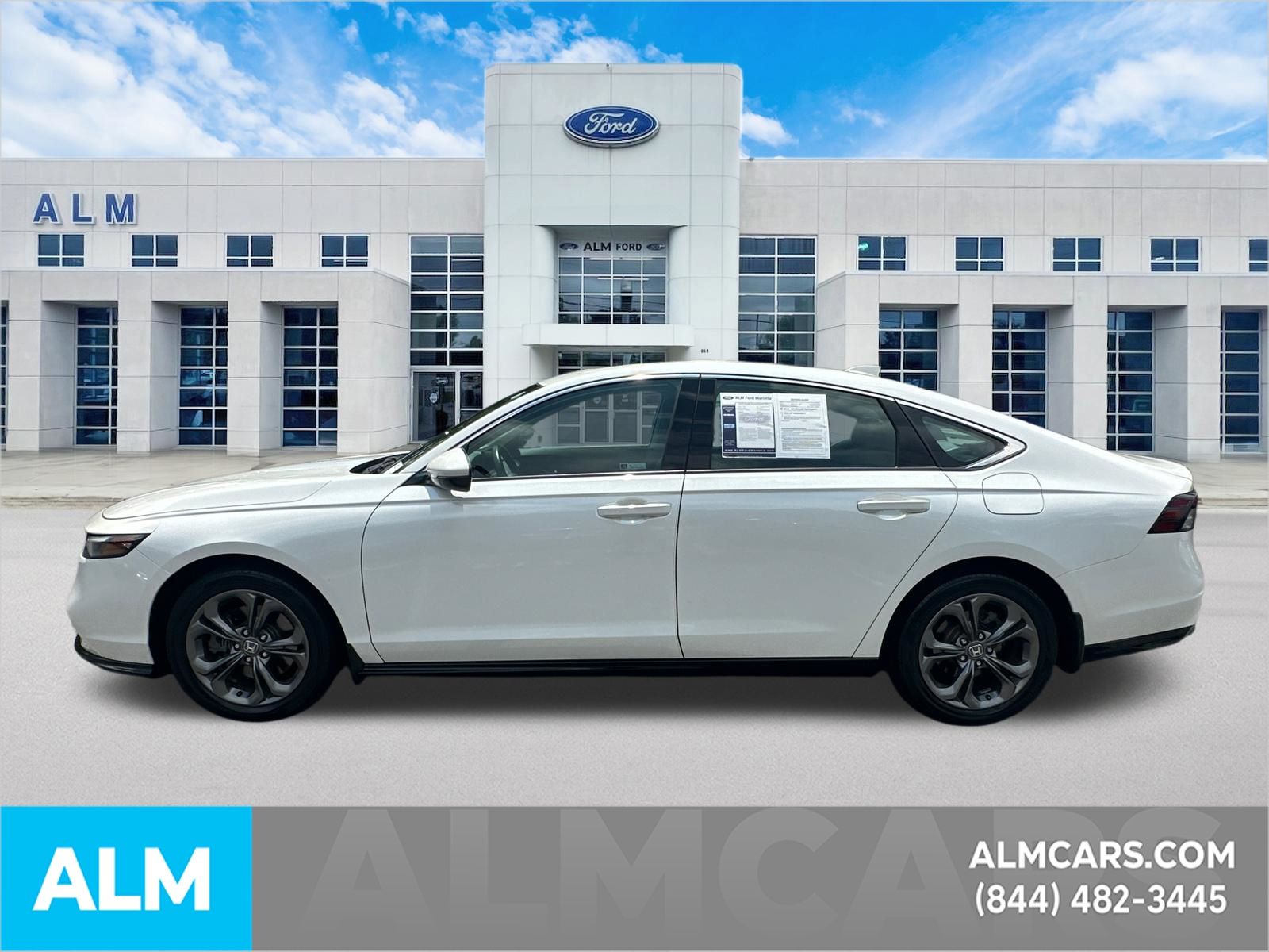 Used 2023 White Honda EX-L image 9