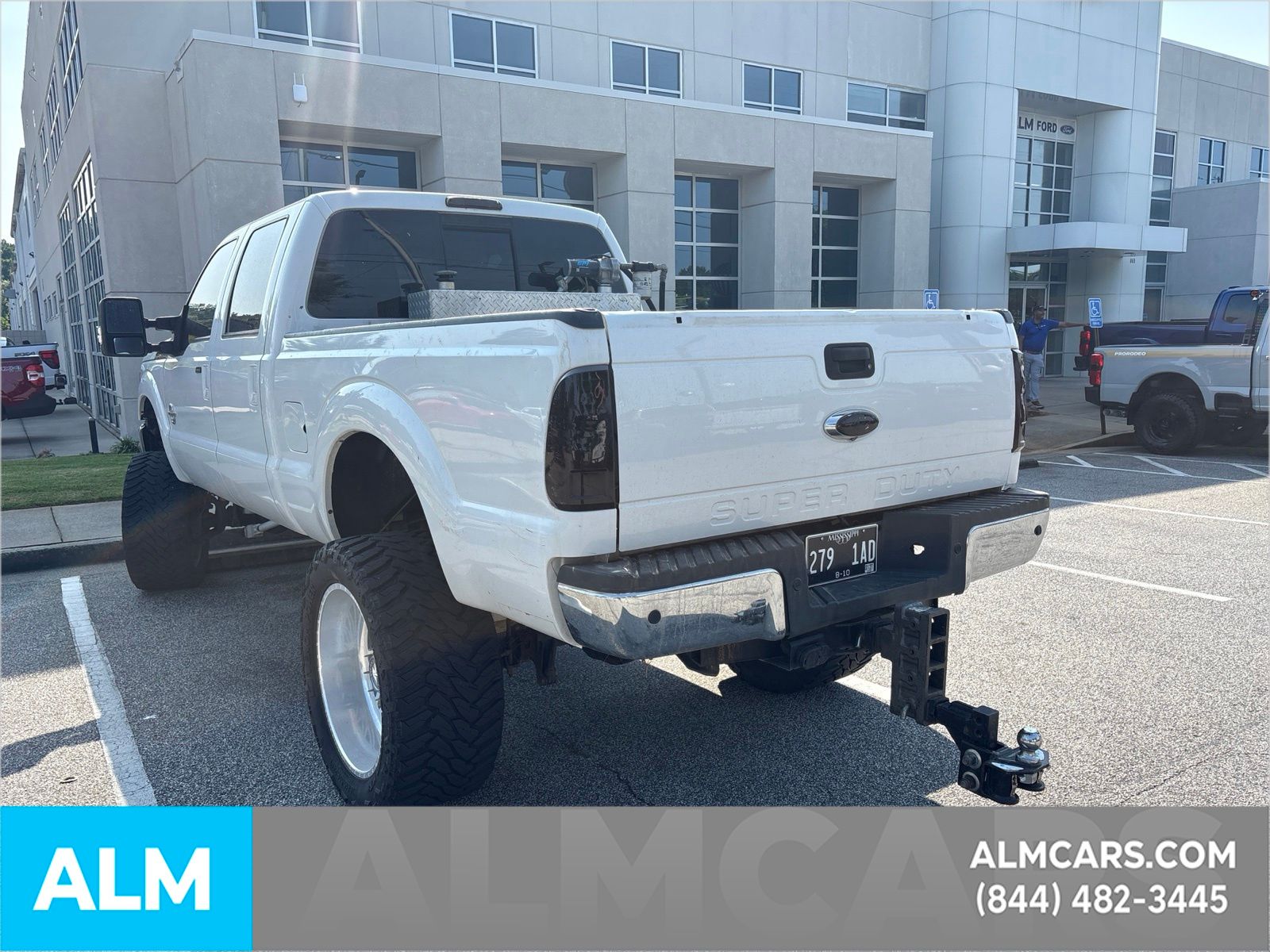 Used 2014 White Ford Lariat image 9