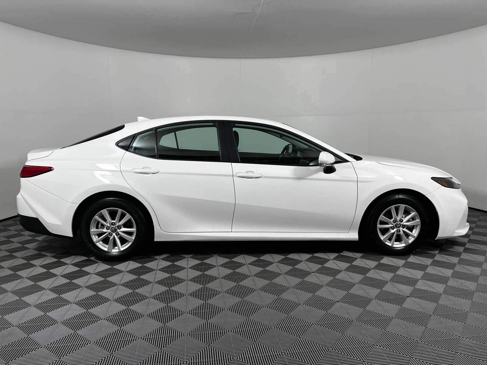 Thumbnail: 2025 Toyota Camry - 4