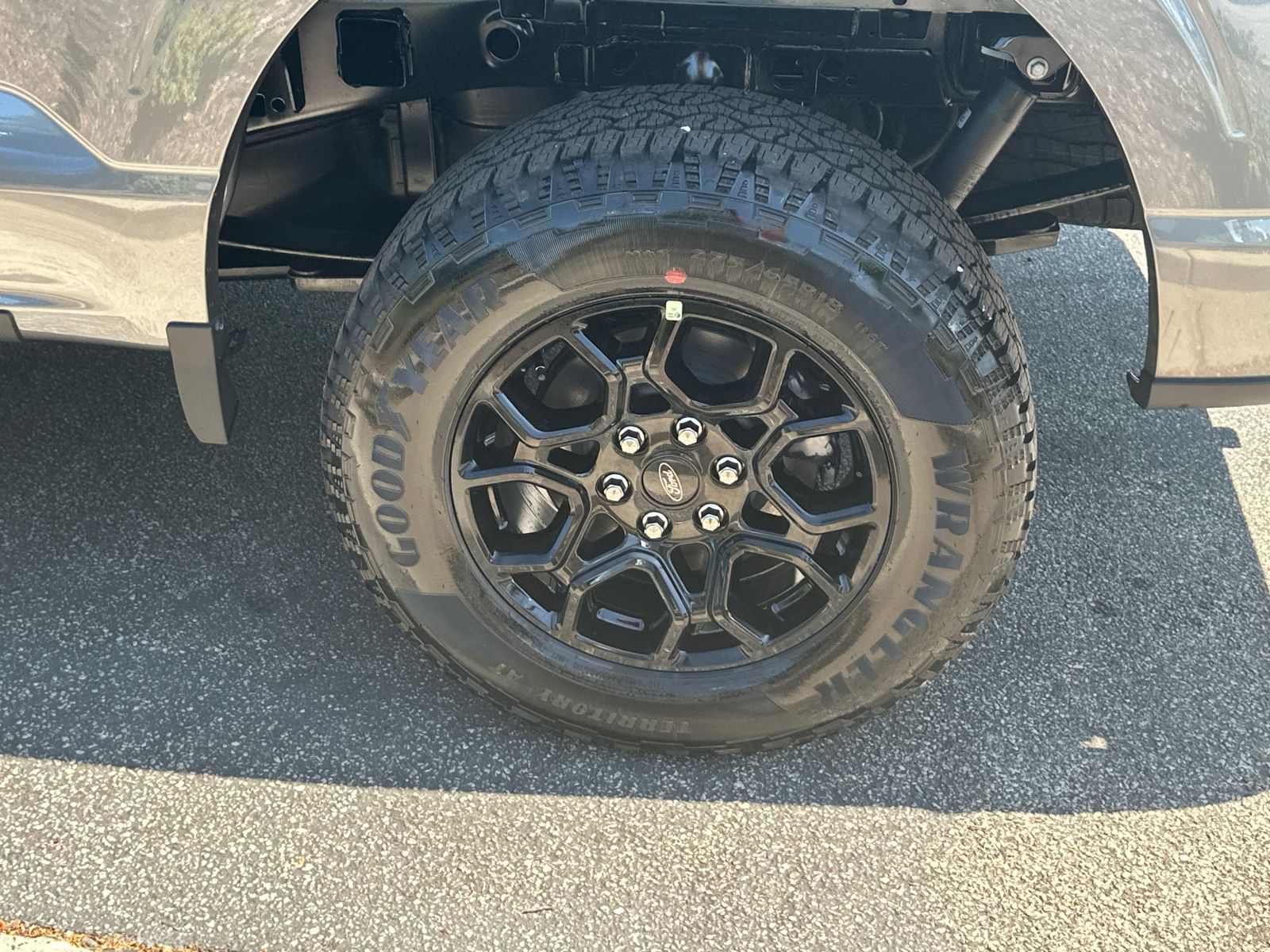 New 2026 Carbonized Gray Metallic Ford XLT image 32