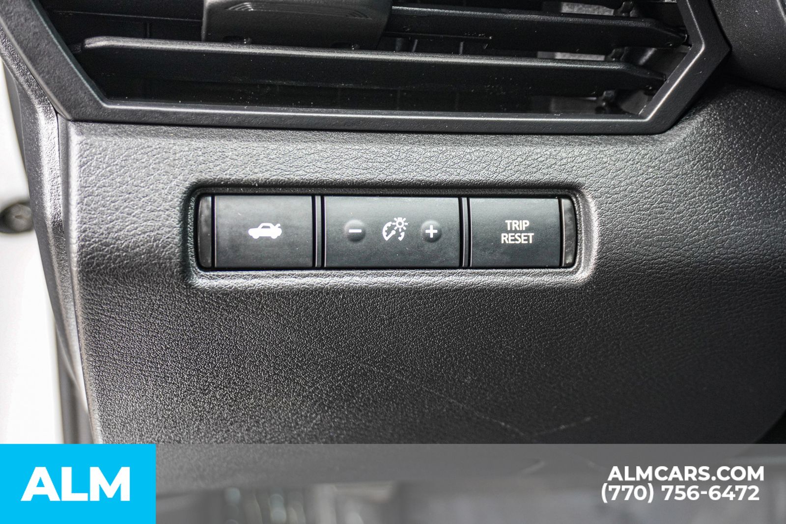 Used 2024 Silver Nissan 2.5 SV image 35