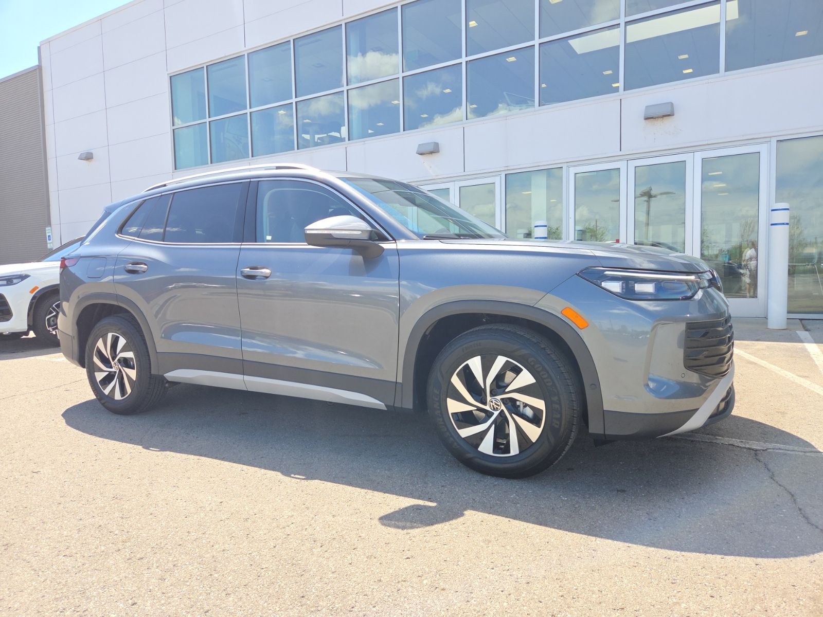 new 2026 Volkswagen Tiguan car, priced at $29,342