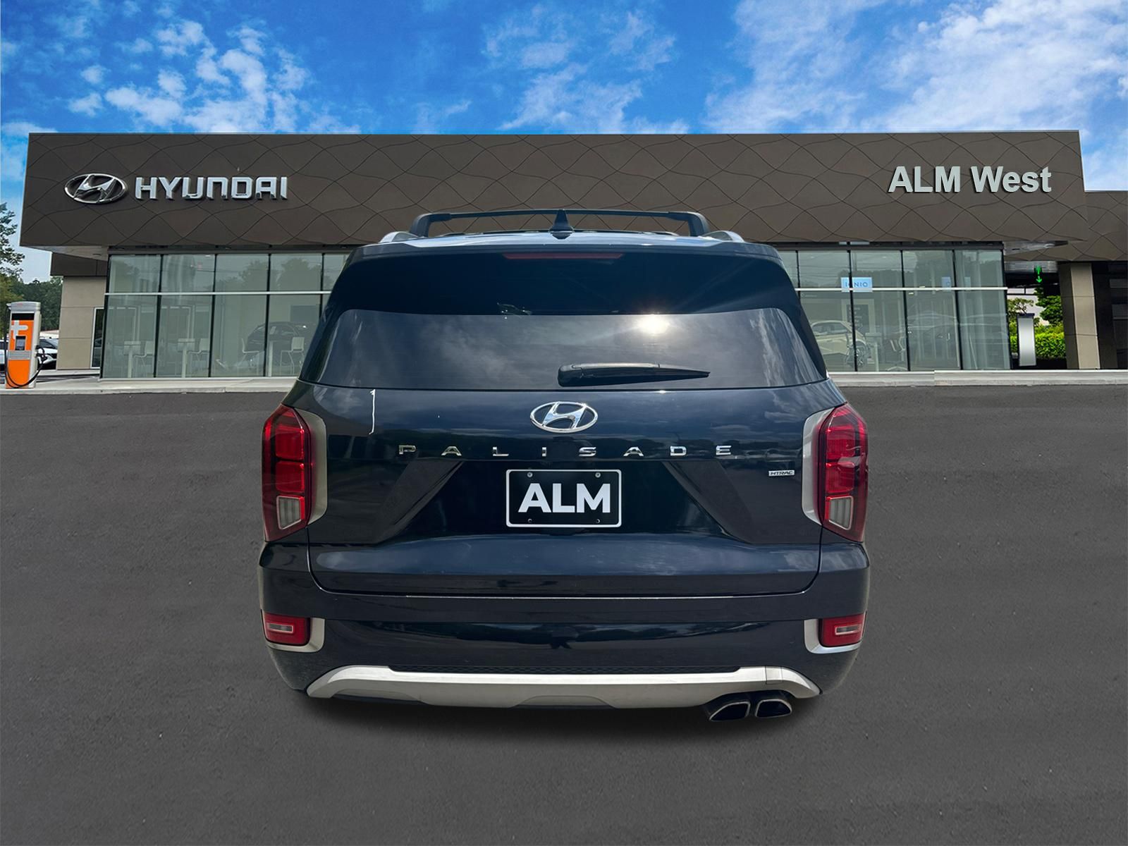 View vehicle photo 6
