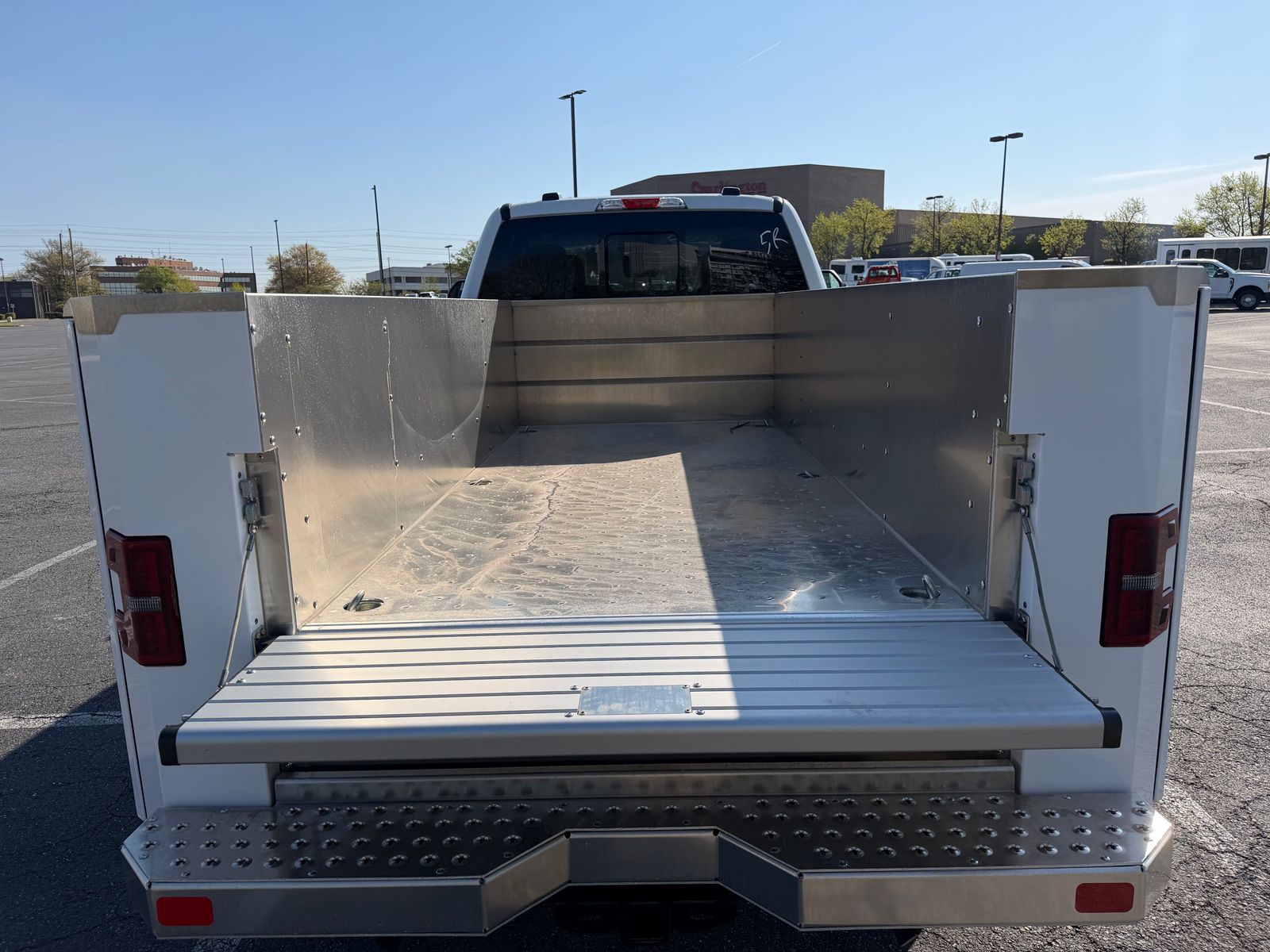 New 2026 Oxford White Ford XL image 6