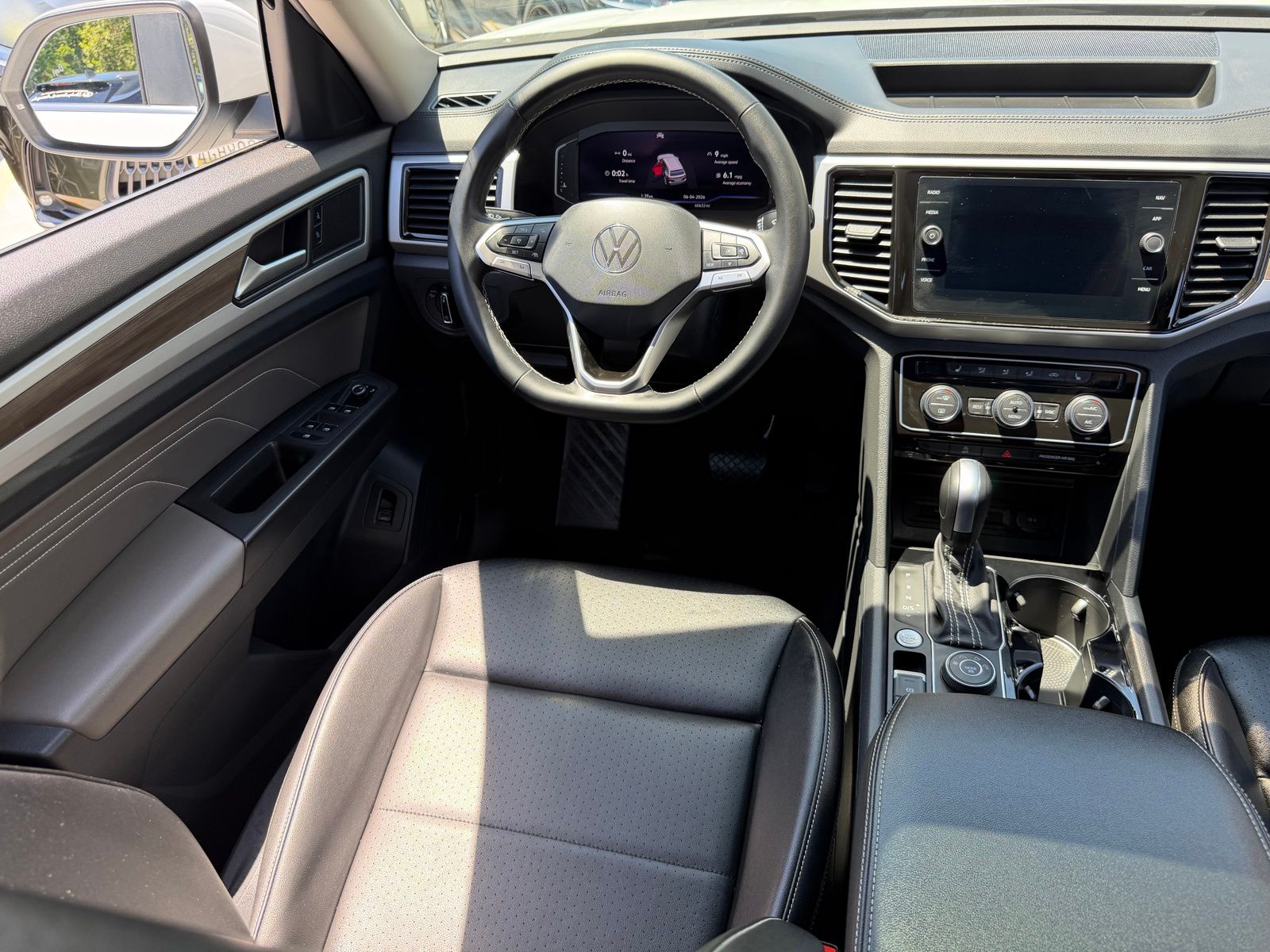 Used 2022  Volkswagen SEL image 42