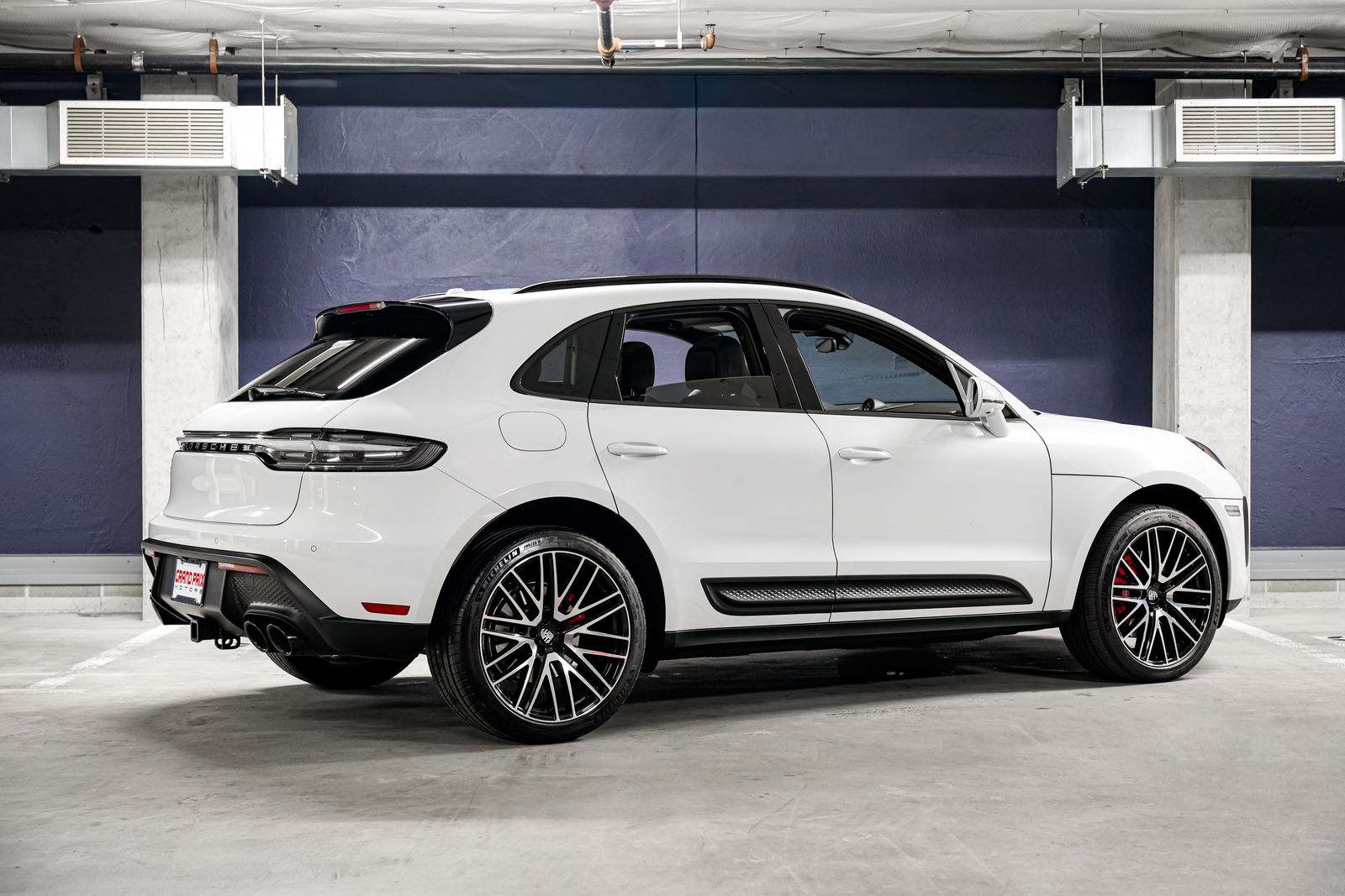 2024 Porsche Macan S — photo 3