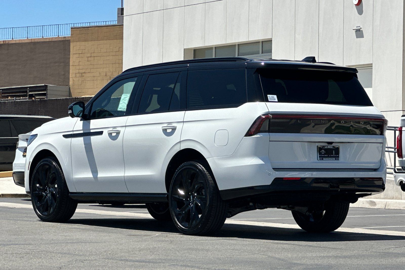View vehicle photo 5