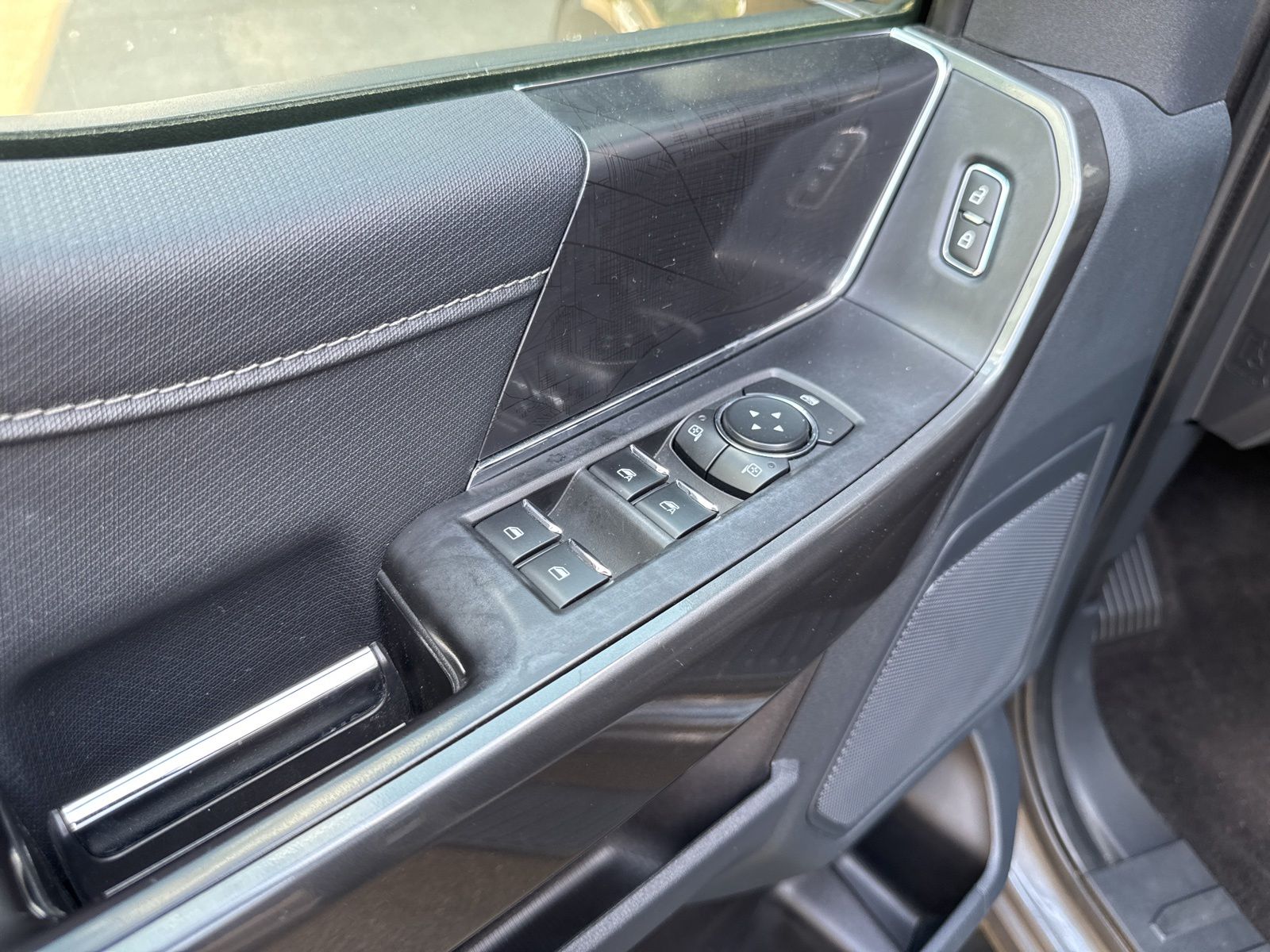 Certified Used 2022 Carbonized Gray Metallic Ford XLT image 25