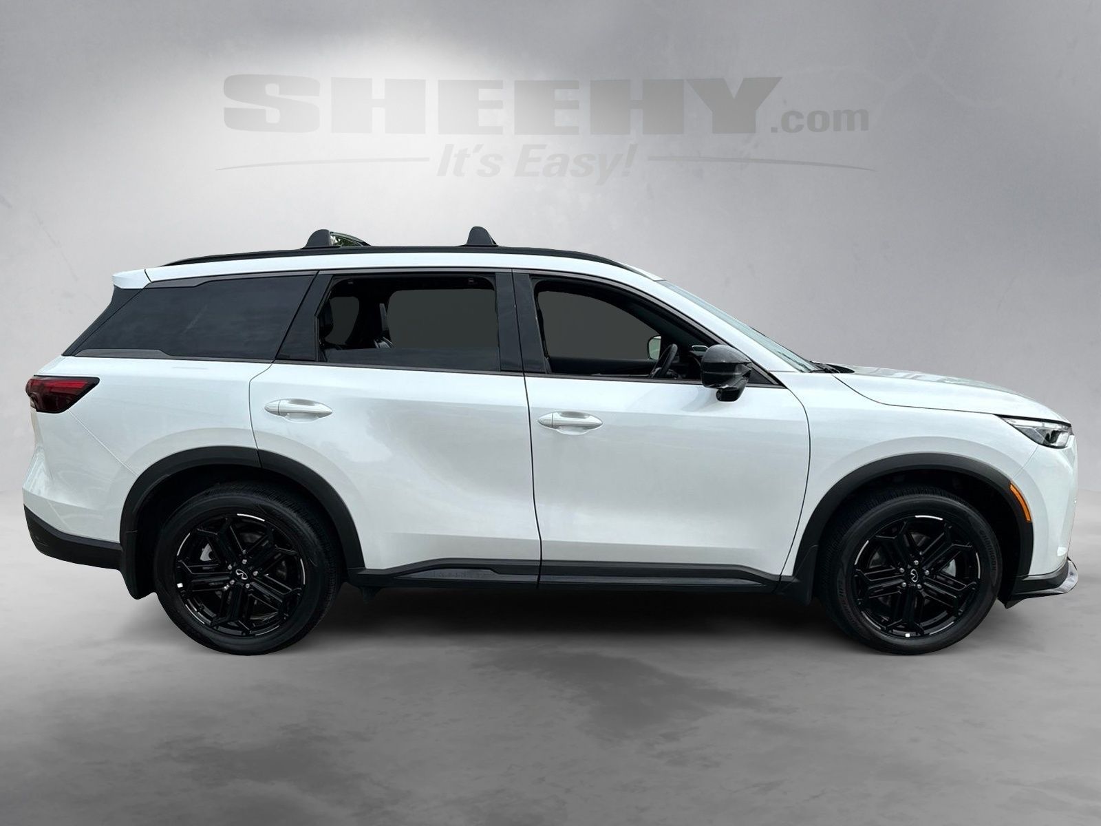 Used 2026 White INFINITI SPORT image 10