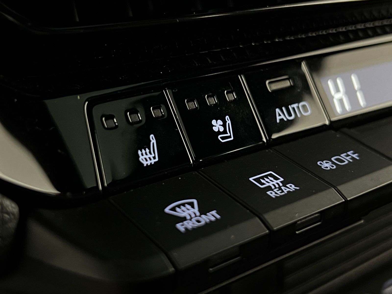 Thumbnail: 2024 Toyota Land Cruiser - 21