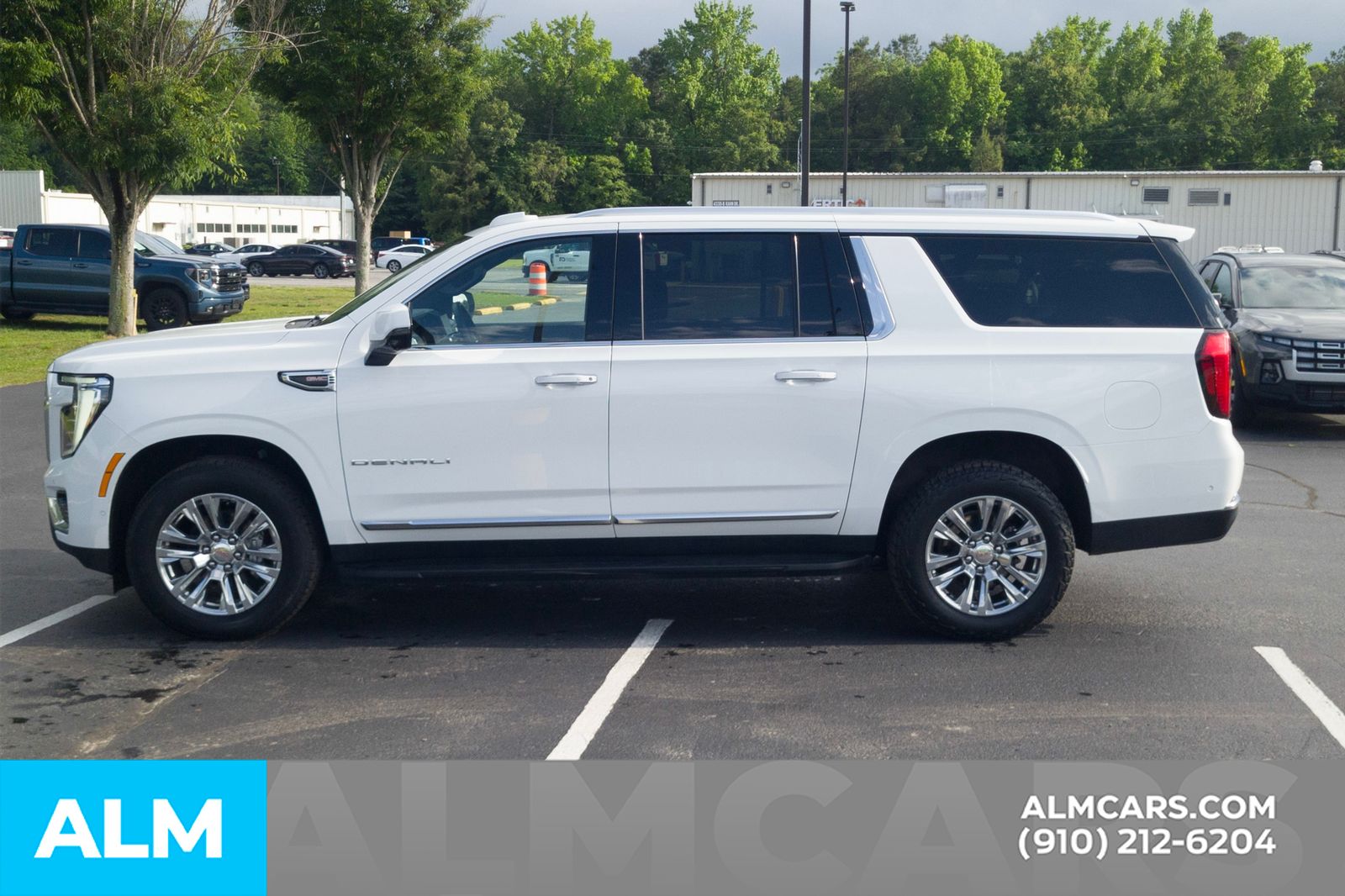 Used 2025 Summit White GMC Denali image 12