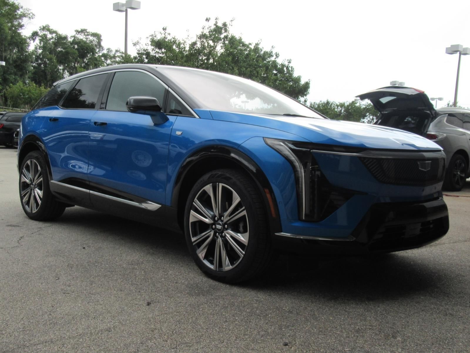2025 Cadillac OPTIQ Luxury 2 AWD