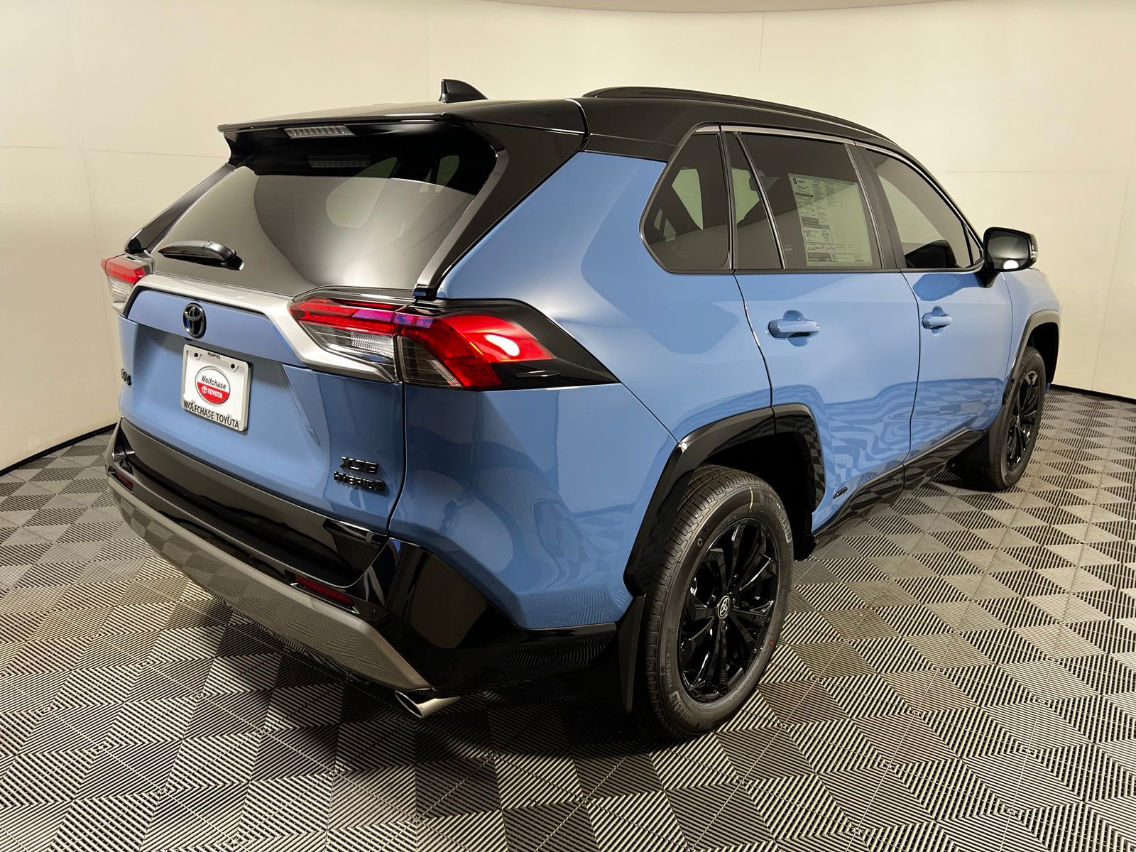 Thumbnail: 2025 Toyota RAV4 - 5
