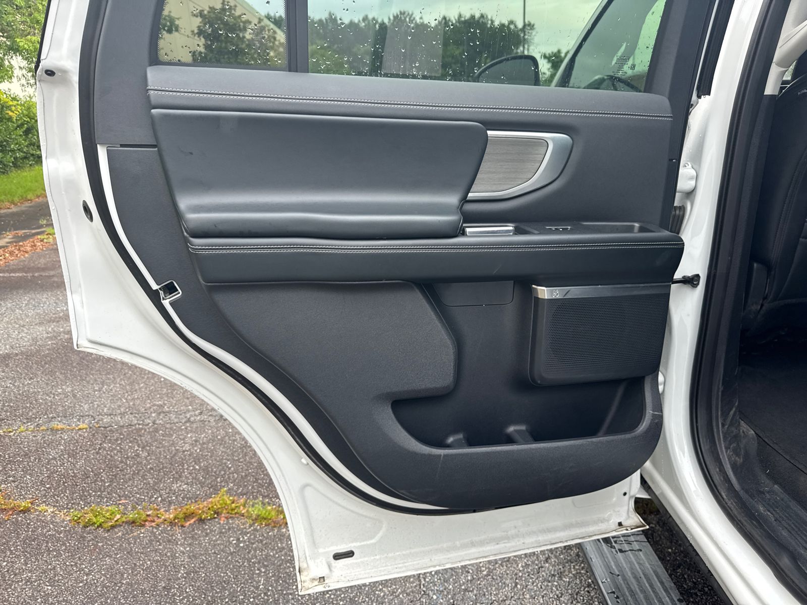Used 2025 White Ford Platinum image 21