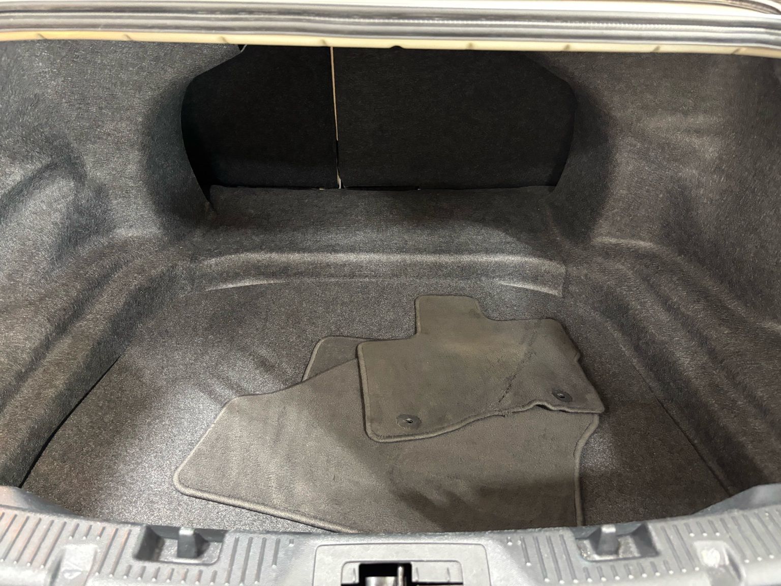 Used Car 2018 Ford Taurus  Se For Sale Under $15,000 In Austin, Texas